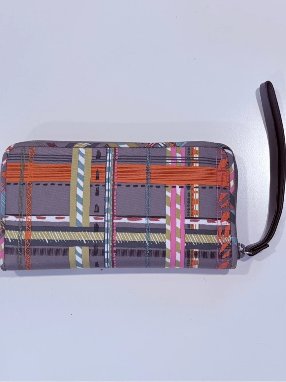 Vera Bradley Gray Multicolor Plaid Zip Wallet with RFID Wristlet NWT - Picture 2 of 10